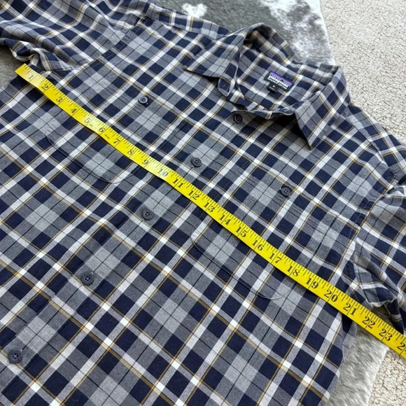 Patagonia Organic Cotton Plaid Button Down Shirt - Picture 12 of 12